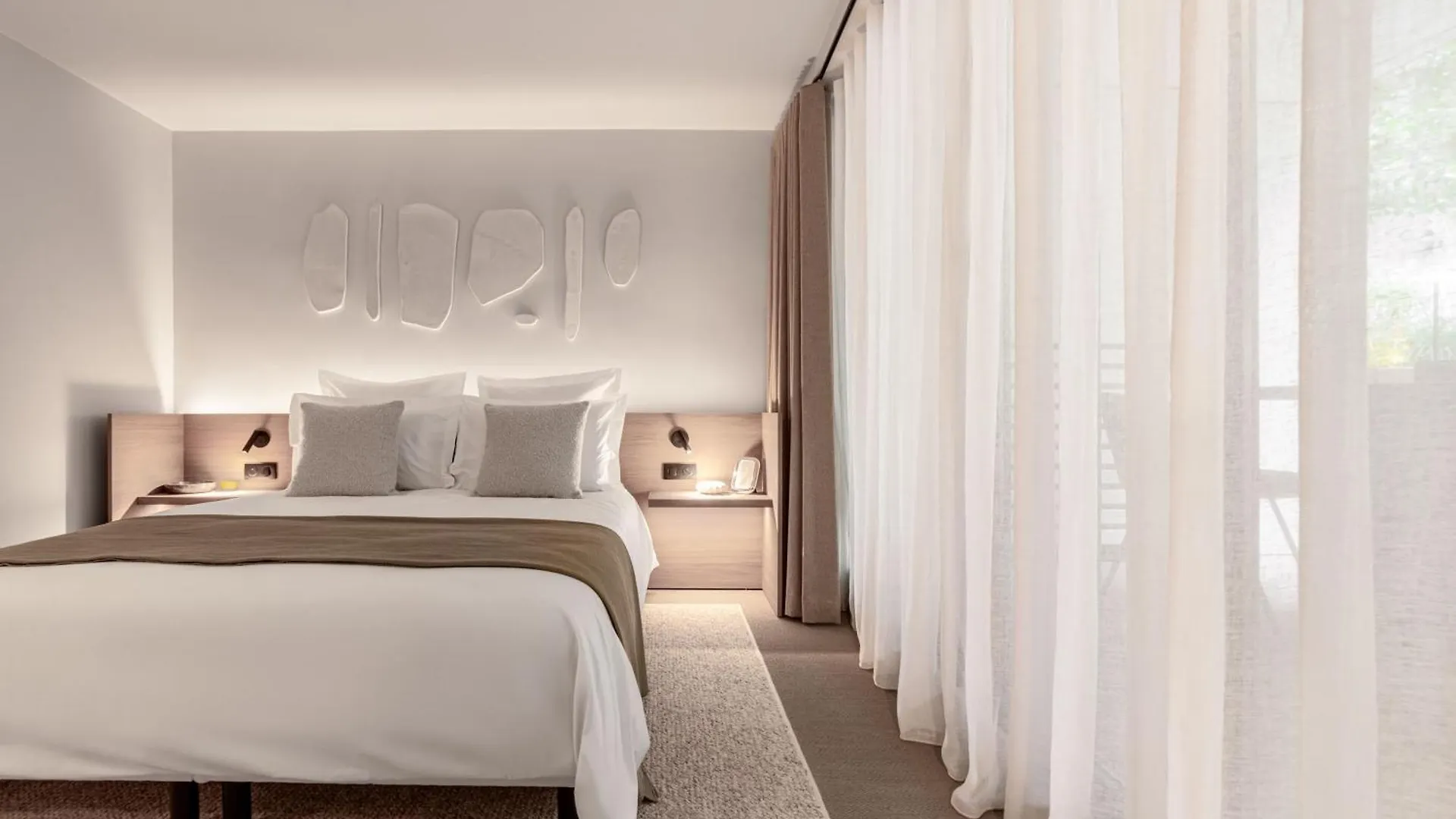 Luxury Residence In Old Marais, 3 Bedroom Patio, Sauna, Fitness Room, Ac Paris