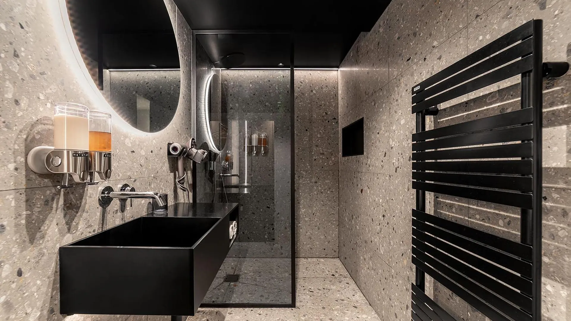 Luxury Residence In Old Marais, 3 Bedroom Patio, Sauna, Fitness Room, Ac Paris 0*,